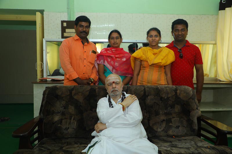 Sri Mulugu Ramalingeshwara Varaprasad Siddhanti was honoured with Jyotishyasastra Vignana Visharadha at Tummalapalli Kalakshetram, Vijayawada (306)